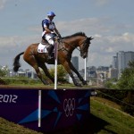 LONDRES. El francés Aurelien Kahn monta a "Cadiz" durante la prueba ecuestre de campo traviesa en los Juegos Olímpicos Londres 2012, en el Parque Greenwich. Foto: EFE