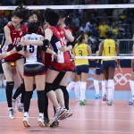 LONDRES. Las jugadoras de Corea del Sur celebran un punto ante Brasil hoy, miércoles 1 de agosto de 2012, en un partido de la ronda preliminar de voleibol de los Juegos Olímpicos 2012. Foto: EFE