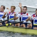 DORNEY. El equipo británico celebran la plata conseguida en la final de cuatro peso ligero de remo de los Juegos Olímpicos de Londres 2012. Foto: EFE