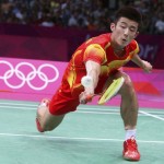 LONDRES. El chino Long Chen celebra tras vencer al surcoreano Hyun li Lee en el partido por el bronce individual masculino de la competición de bádminton en los Juegos Olímpicos de Londres 2012. Foto: EFE