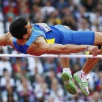 LONDRES. El ucraniano Oleksiy Kasyanov compite en la prueba de salto de altura de los Juegos Olímpicos Londres 2012. Foto: EFE