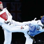 LONDRES. La croata Lucija Zaninovic (i) combate contra Jannet Alegría de México hoy, miércoles 8 de agosto de 2012, en la prueba femenina de taekwondo en los Juegos Olímpicos de 2012. Foto: EFE