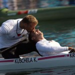 DORNEY. Los alemanes Peter Kretschmer (d) y Kurt Kuschela celebran tras ganar la medalla de plata en la final de Canoa doble (C2) de 1.000 metros masculino de los Juegos Olímpicos de Londres 2012. Foto: EFE