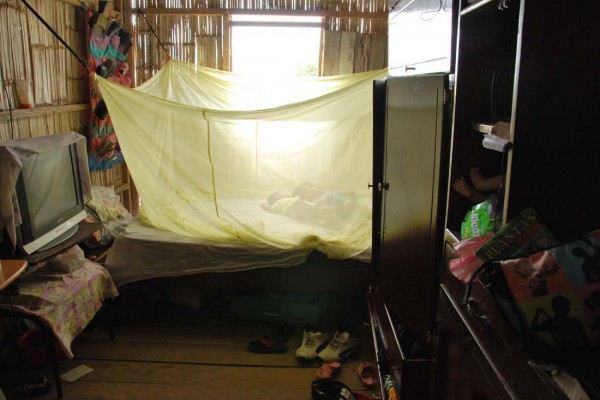 Uno de los dormitorios de la pequeña casa en la que habita Daniel Pavón en la coop. San Luis frente a Ciudad Victoria.