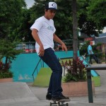 Andrés Chong Qui, de 25 años, es uno de los asiduos deportistas de skateboarding. Andrés Chong Qui, de 25 años, es uno de los asiduos deportistas de skateboarding.