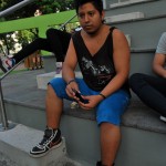 Leito Alcívar, de 21 años, afirma que no usa pantalones tubo y que tampoco se rige por una moda al vestir. Leito Alcívar, de 21 años, afirma que no usa pantalones tubo y que tampoco se rige por una moda al vestir.