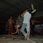 Exodia trata de vencer a Ryder durante un entrenamiento en la escuela de lucha libre Row. Exodia trata de vencer a Ryder durante un entrenamiento en la escuela de lucha libre Row.