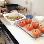 Unos 15 minutos demoró preparar los tomates rellenos con carne de soya y arroz. La preparación del ceviche de champiñones demoró incluso menos tiempo. Unos 15 minutos demoró preparar los tomates rellenos con carne de soya y arroz. La preparación del ceviche de champiñones demoró incluso menos tiempo.
