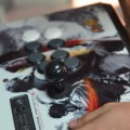 Recordando las épocas del Arcade, este control con botones similares se puede conectar a las consolas.