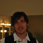 Víctor Aráuz antes de su presentación en ¡Monologueros, humor en gajo!