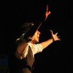 Víctor Aráuz durante su presentación en ¡Monologueros, humor en gajo!